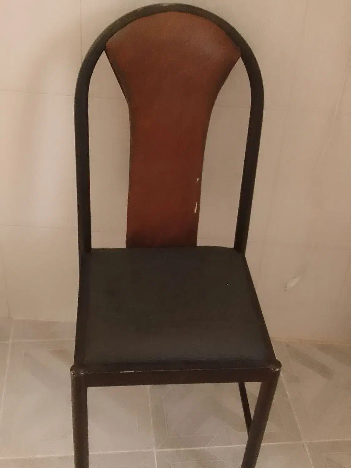 صندلی ۱۰ عدد|صندلی و نیمکت|ایلام, |دیوار