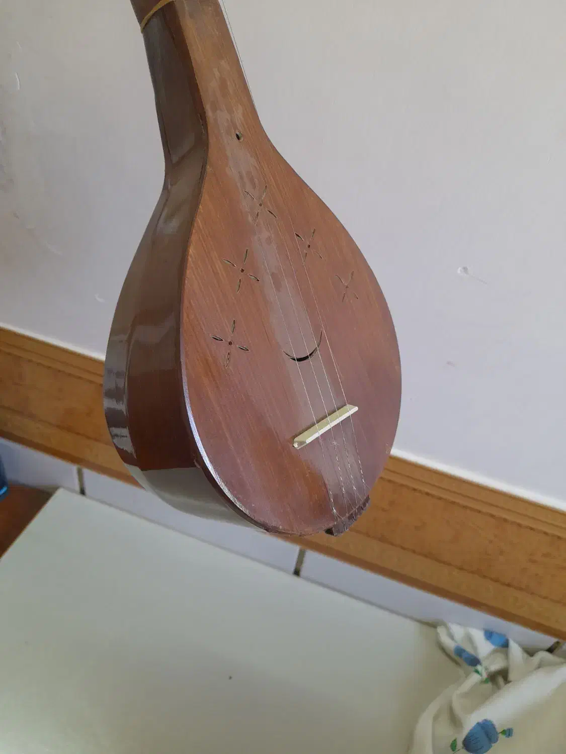 سه تار|سازهای سنتی|شهرضا, |دیوار