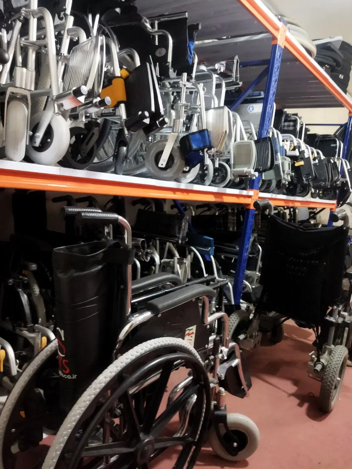 ویلچر.دنیایی از ویلچر خارجی.المنیومی /خرید و فروش|آرایشی، بهداشتی، درمانی|اصفهان, باتون|دیوار