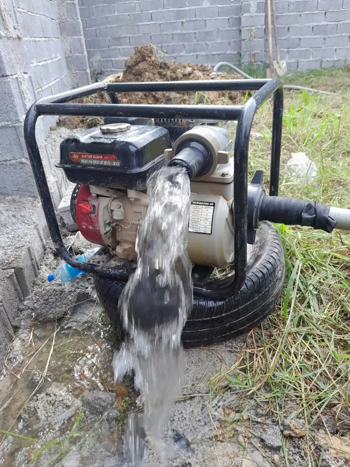 حفرچاه نیمه عمیق|خدمات پیشه و مهارت|بندر انزلی, لیچارگی حسن رود|دیوار