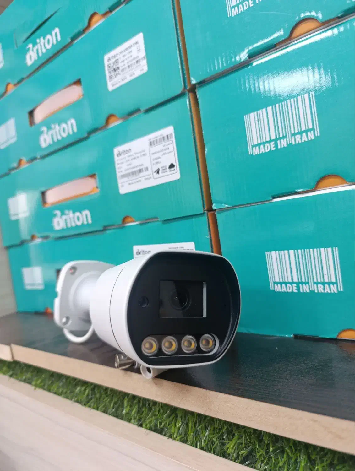 دوربین مداربسته بی‌دردسر لامپی بیسیم چرخشی×|دوربین مداربسته|رشت, سعدی (تختی)|دیوار