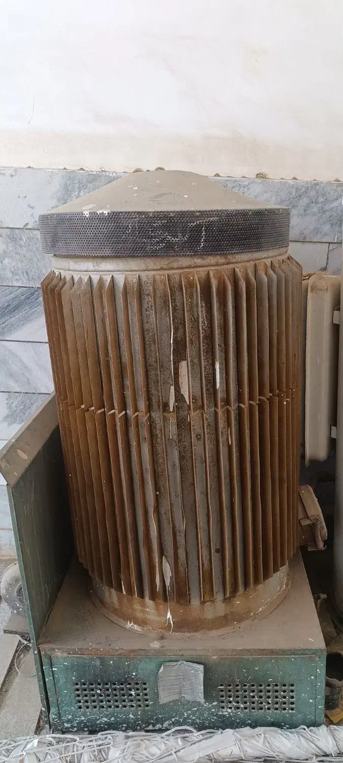 بخاری نفتی بزرگ فن دار|بخاری، هیتر، شومینه|زیرکوه, |دیوار