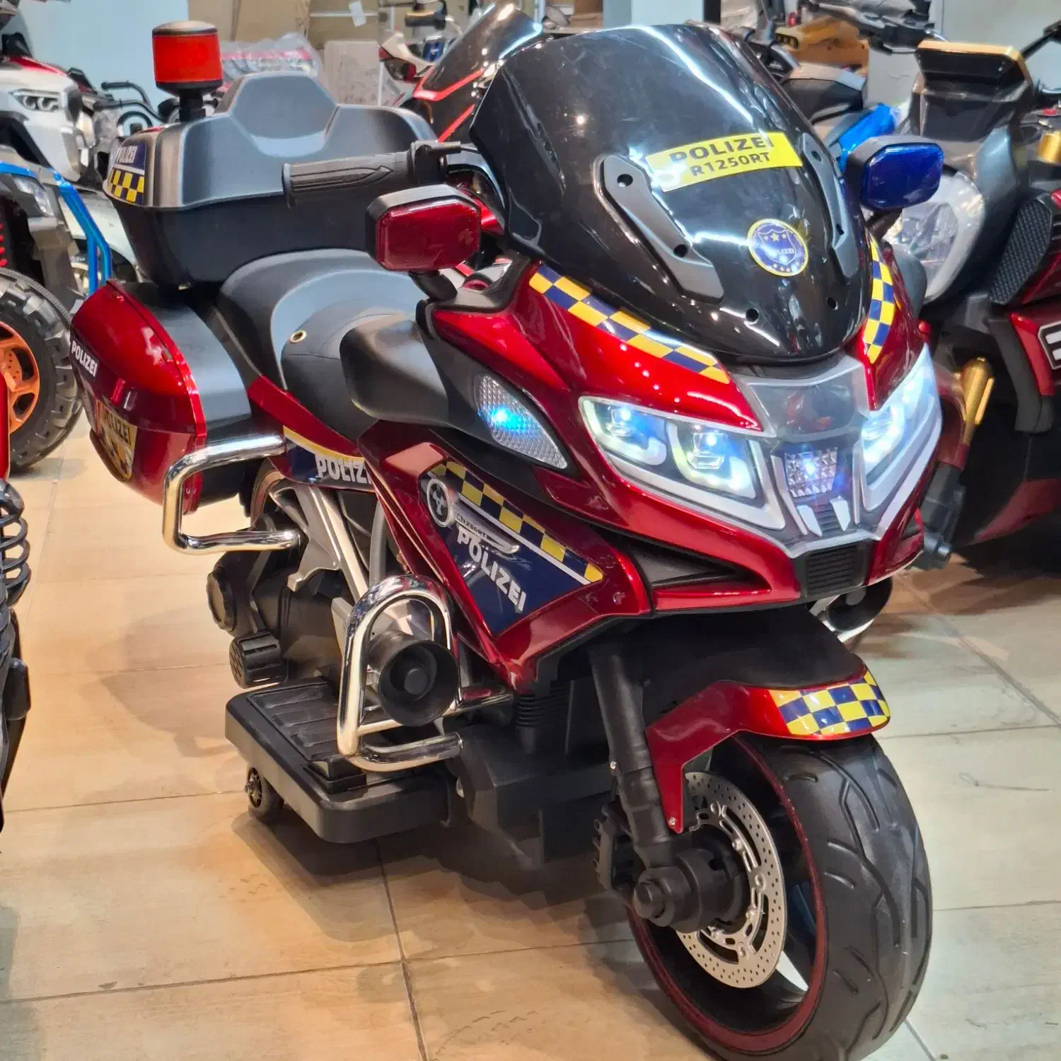 police موتورشارژی پلیس دو موتور|اسباببازی بچه|مشهد, سناباد|دیوار