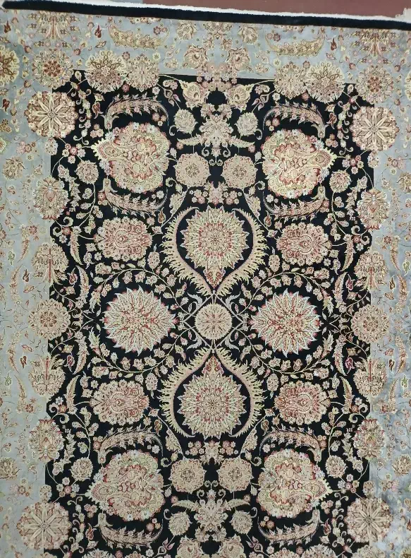 فرش 12 متری و یک جفت 9 متری ابریشم مصنوعی|فرش|چهارباغ, |دیوار