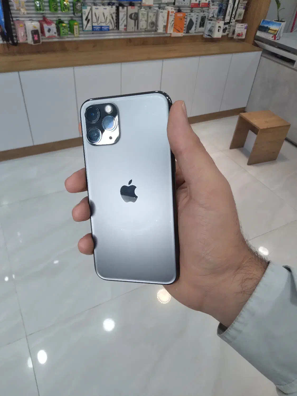 ایفون 11 پرو تمیز|موبایل|اصفهان, خانه اصفهان|دیوار