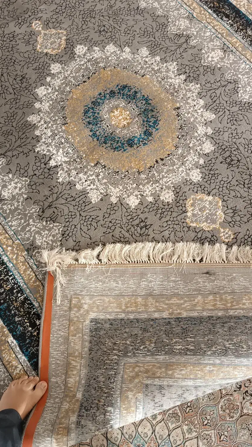 جفت(۲عدد) فرش شش متری طوسی تمیز و سالم|فرش|بیرجند, |دیوار