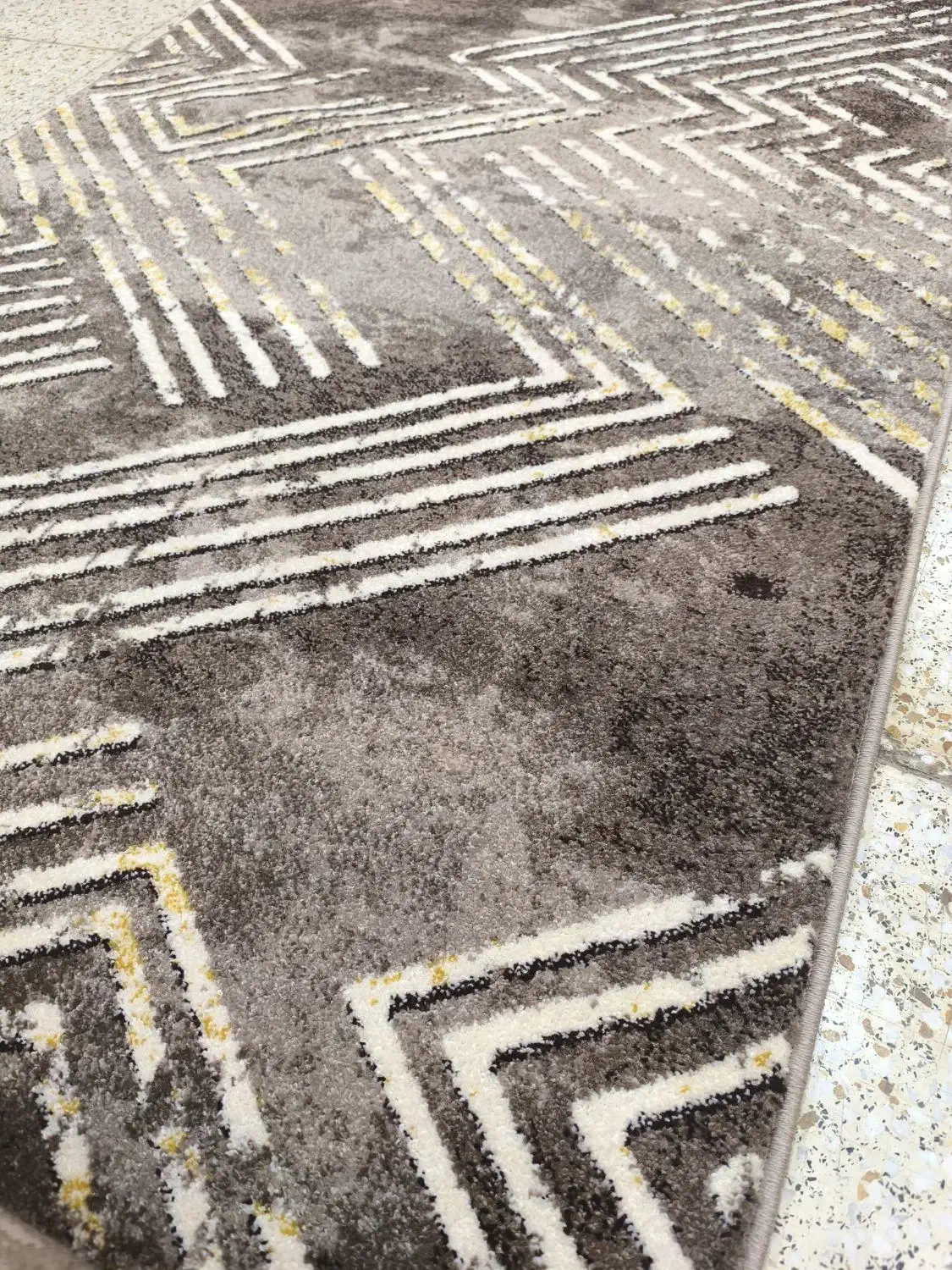 کناره فرش فانتزی افرا موکت تندیس ۲۱۲۵|فرش|قم, شاه ابراهیم|دیوار