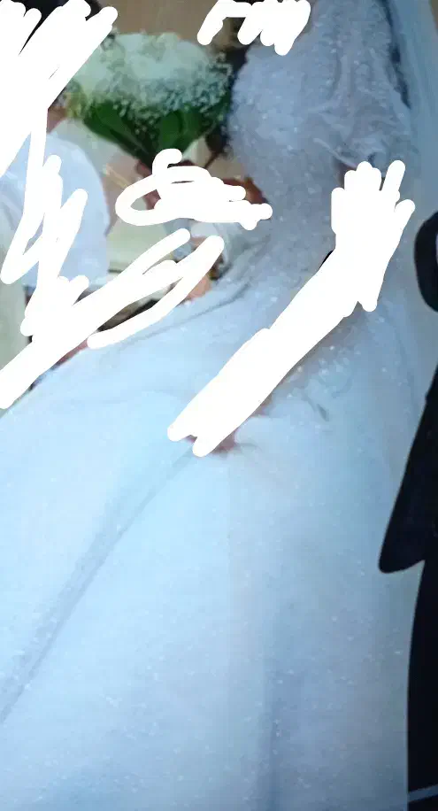 لباس عروس|لباس|شیراز, زرهی|دیوار