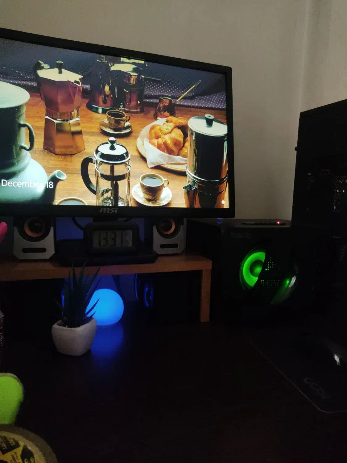 کامپیوتر خانگی با ۳۰۰۰گیگ حافظه|رایانه رومیزی|بومهن, |دیوار