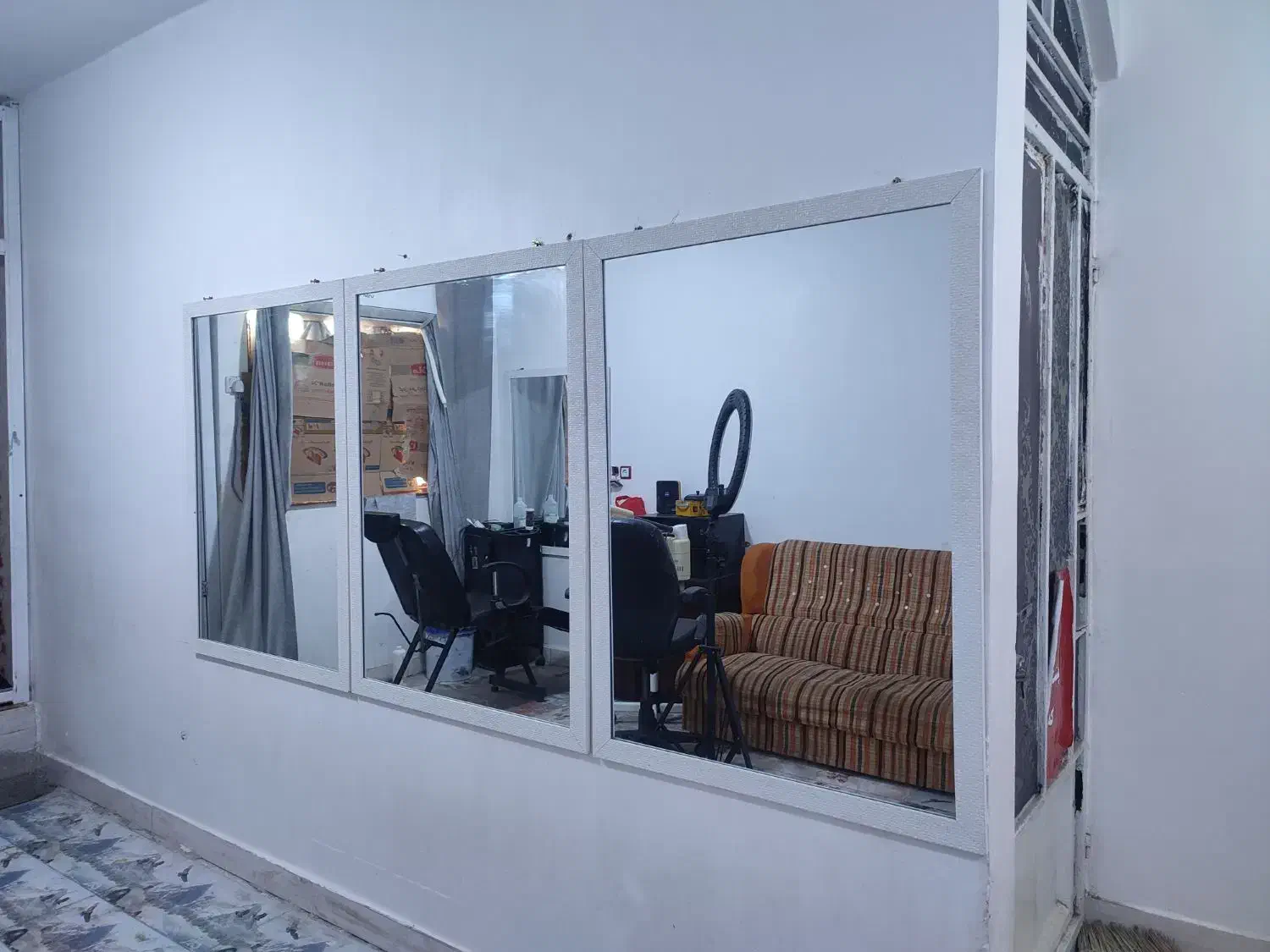 آینه ودکورمفت|آرایشگاه و سالنهای زیبایی|باوی, |دیوار