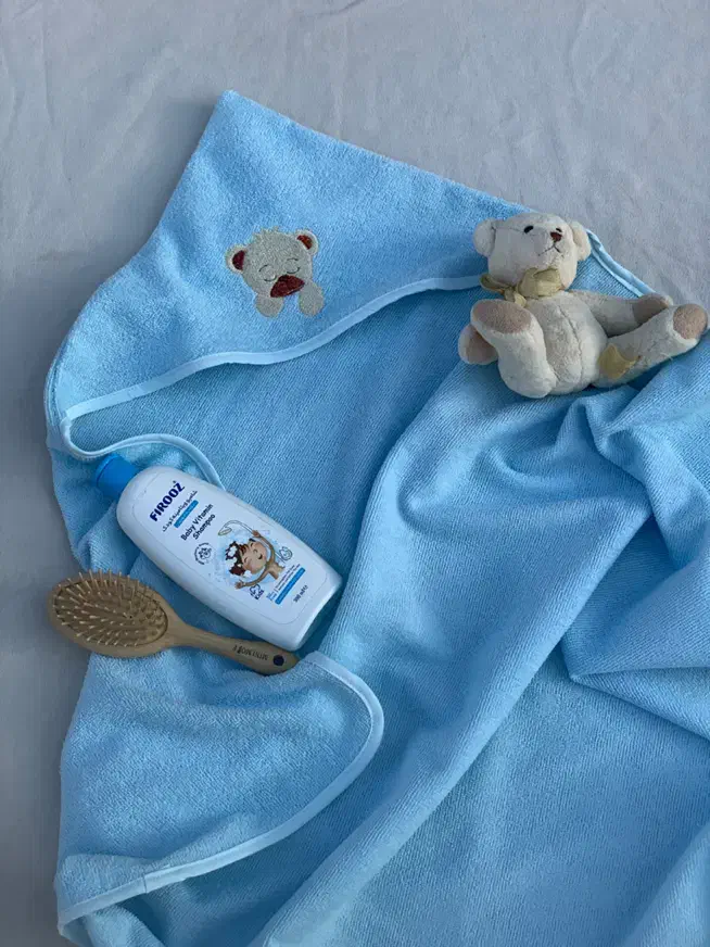 حوله نوزادی|کفش و لباس بچه|گنبد کاووس, |دیوار