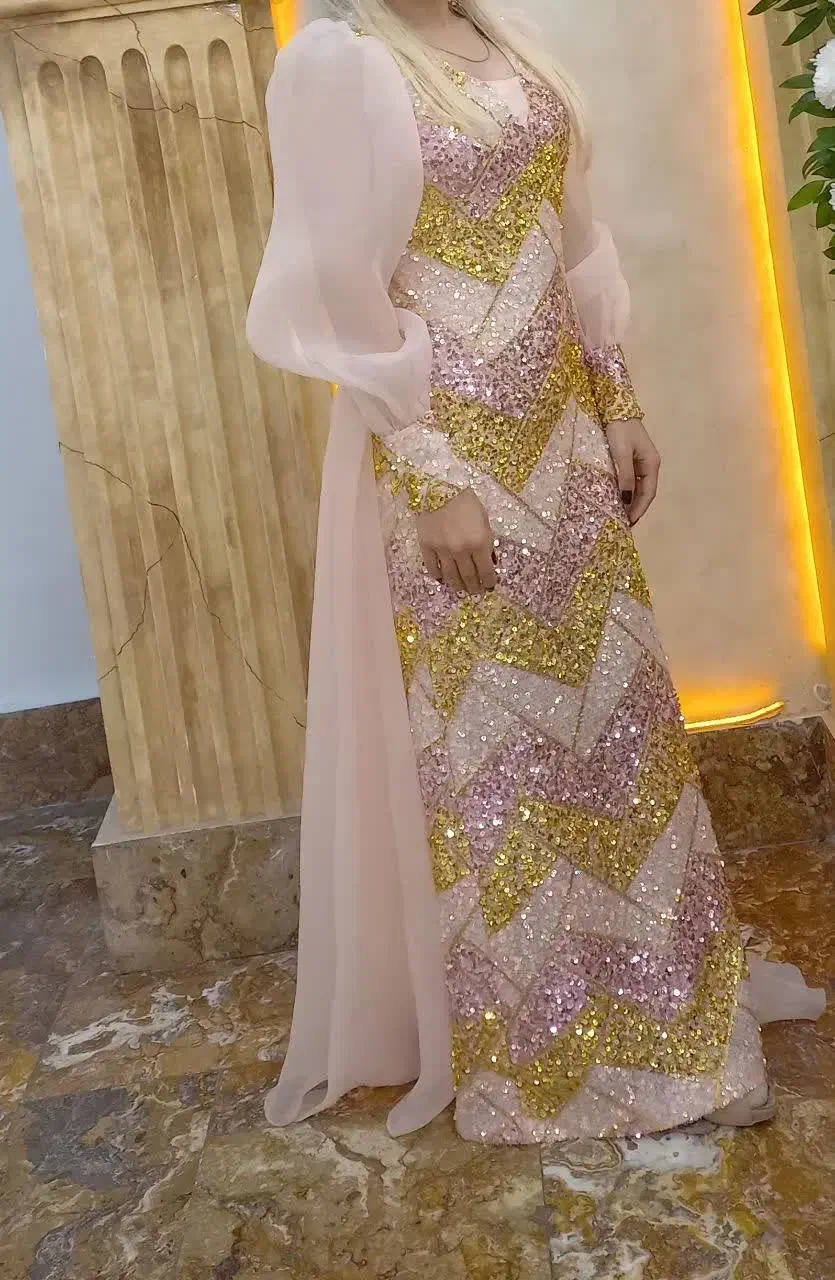 لباس مجلسی|لباس|گرگان, |دیوار