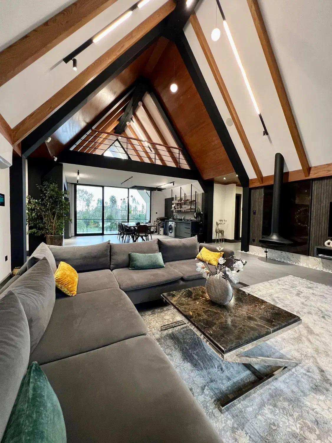 خریدویلانماآمریکایی+۵۰۰متری استخردار+فول فرنیش|فروش خانه و ویلا|رویان, |دیوار