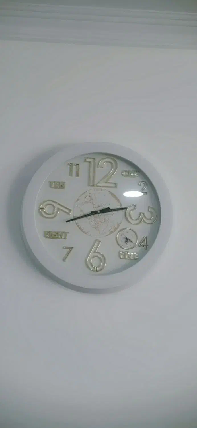ساعت نو  سالم درجه یک بدون صدا|ساعت|نورآباد, |دیوار