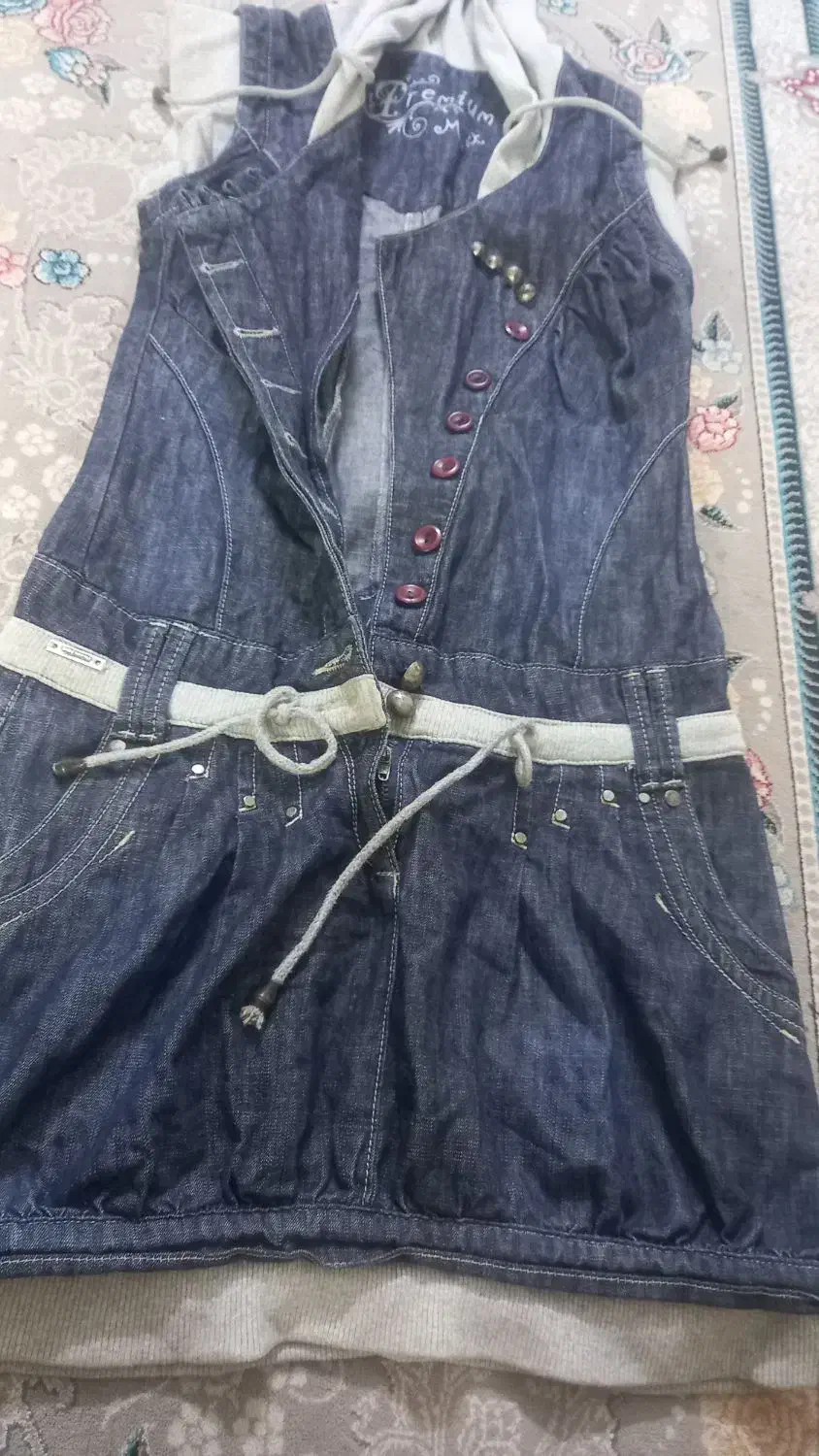 دو دست مانتو|لباس|گلبهار, شهر جدید گلبهار|دیوار