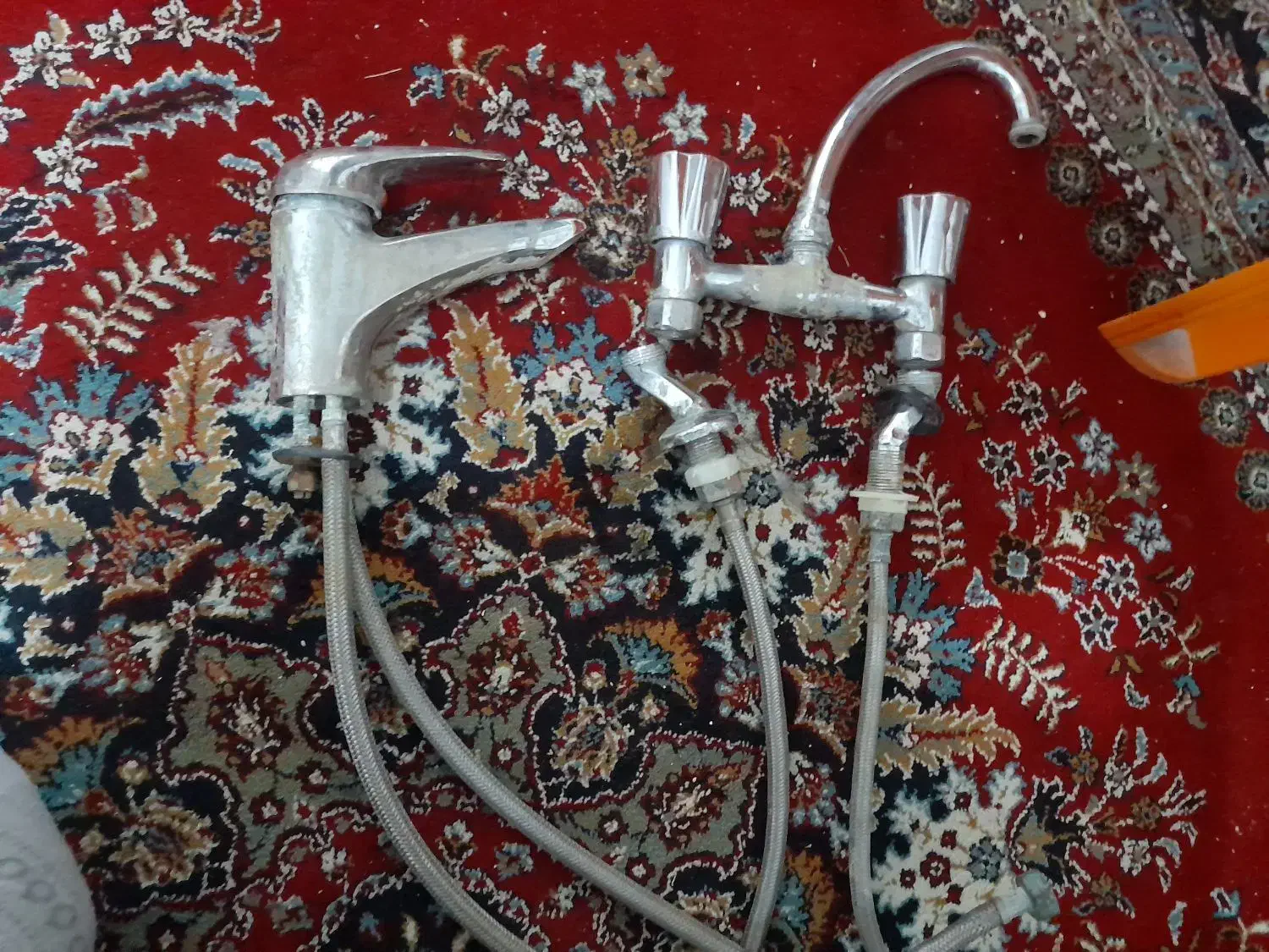 روشویی و شیر آب|لوازم سرویس بهداشتی|ساوه, |دیوار