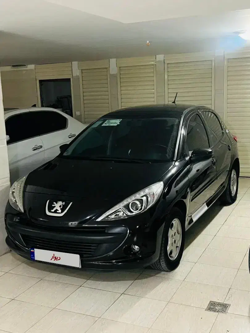 ۲۰۷ مدل ۱۴۰۱ پانا بدون رنگ|خودرو سواری و وانت|اراک, |دیوار