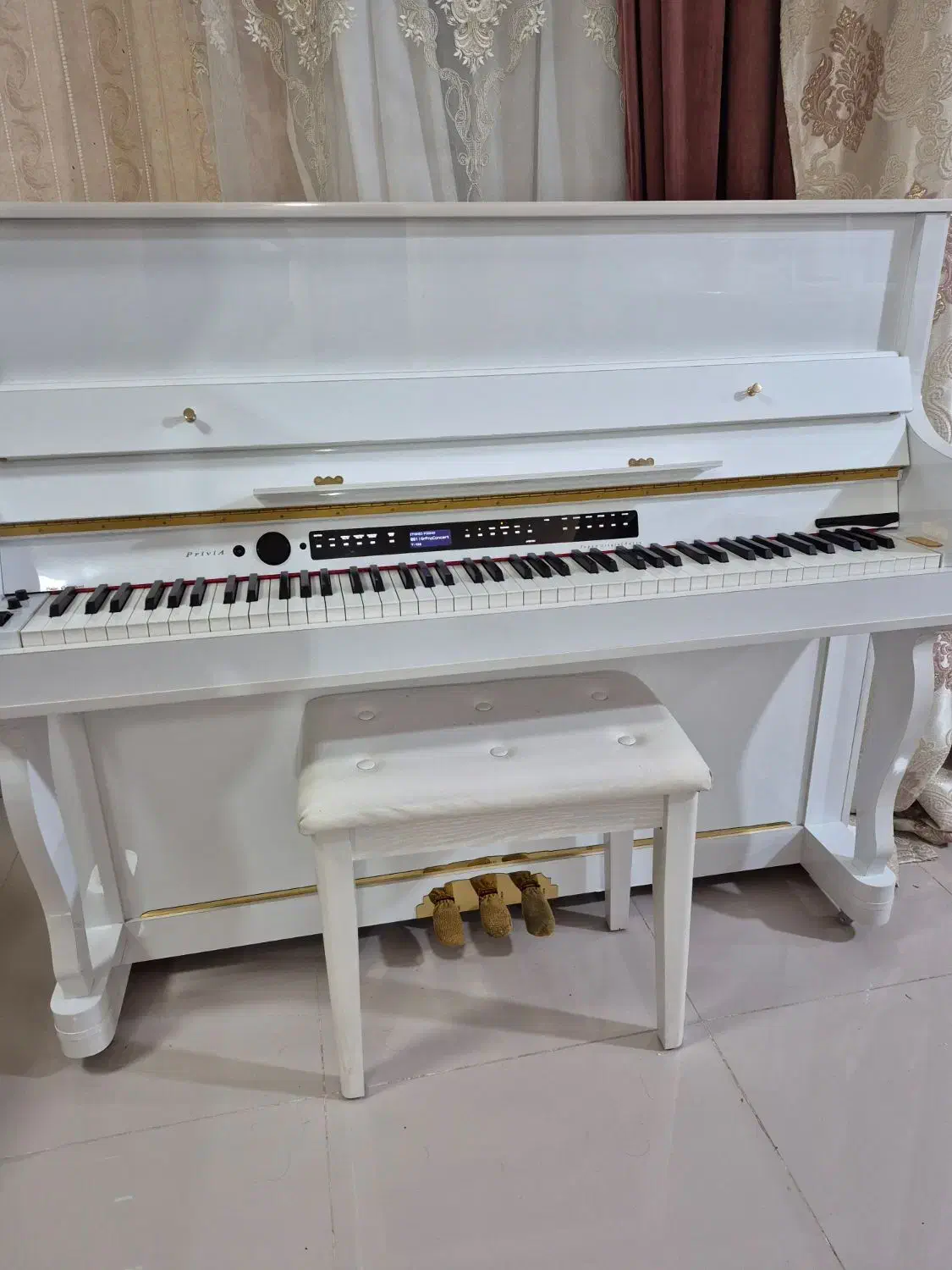 پیانو کاملا نو|پیانو، کیبورد، آکاردئون|بوشهر, |دیوار