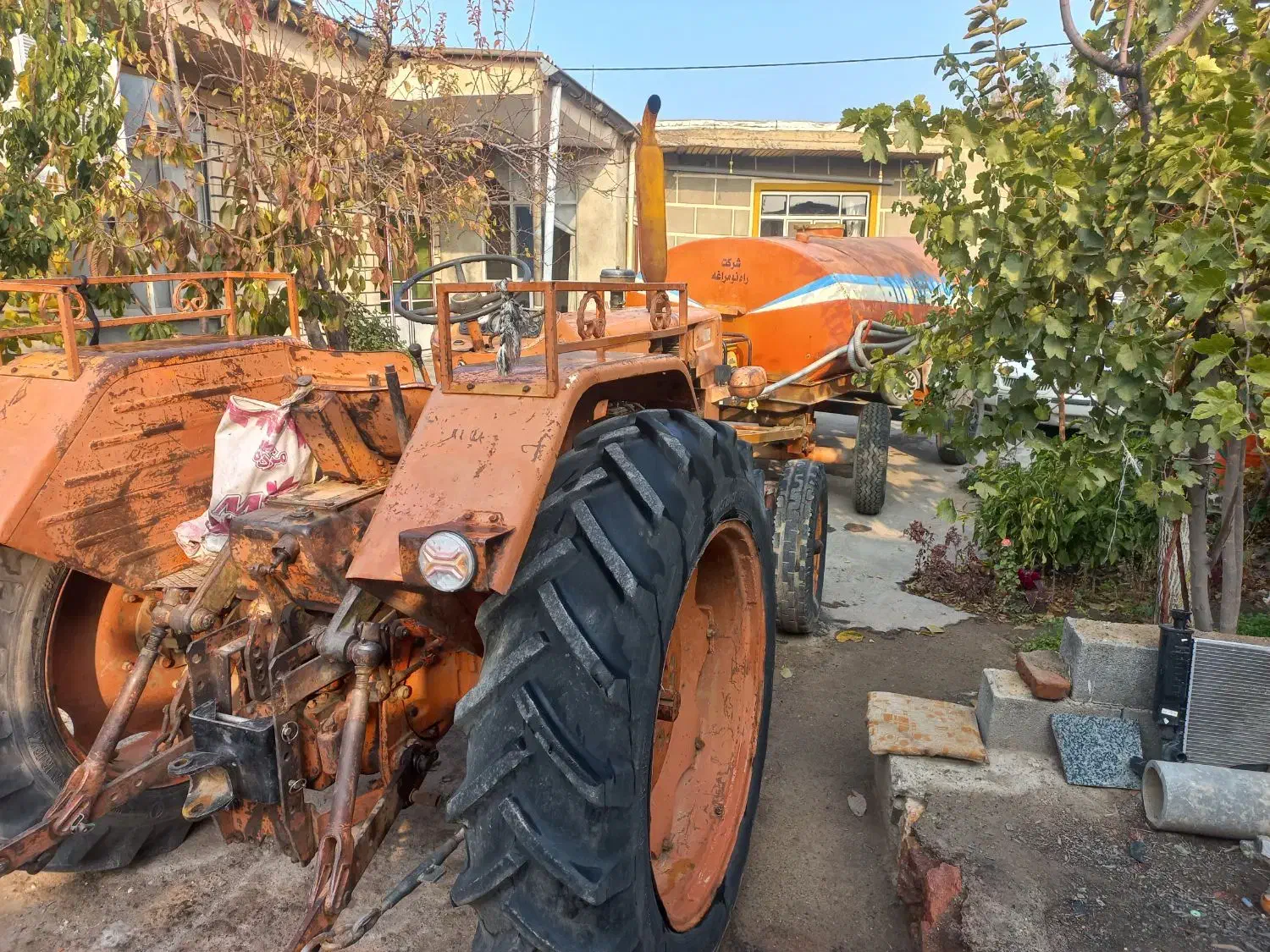 تراکتور رومانی مدل۶۴|ماشینآلات صنعتی|عجب شیر, |دیوار