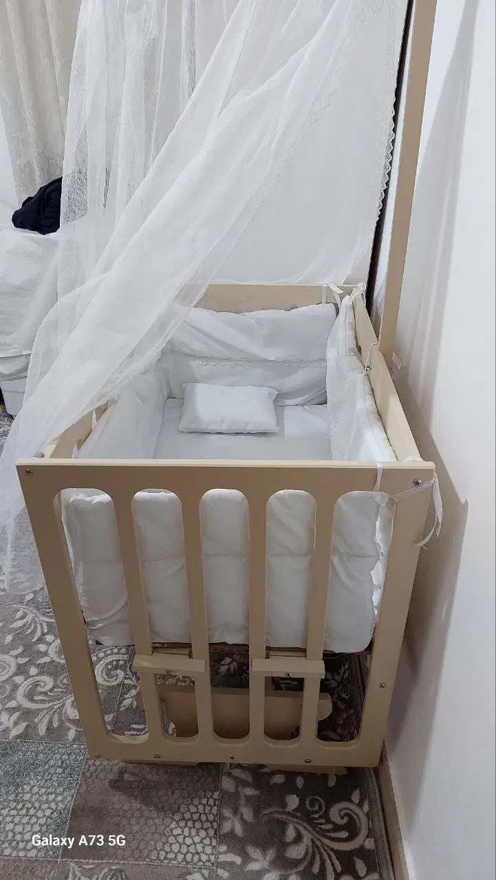 تخت نوزاد کاملا نو|اسباب و اثاث بچه|شال, |دیوار