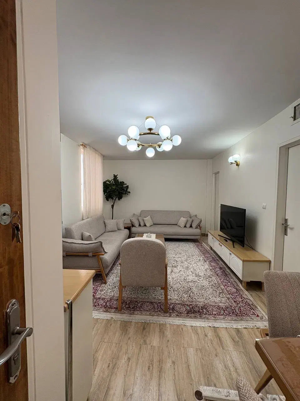 ۴۰متر/طبقه1باپارکینگ/۱۲فروردین/فول بازسازی|فروش آپارتمان|تهران, آذربایجان|دیوار