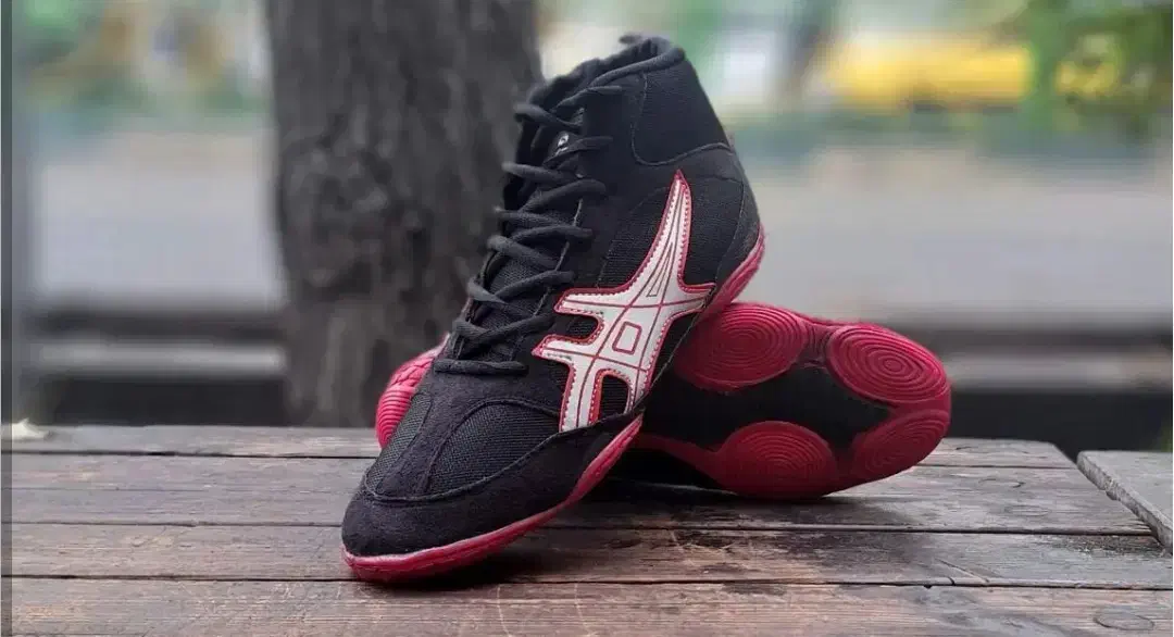 کفش کُشتی کاملا نو|کیف، کفش، کمربند|رامهرمز, |دیوار