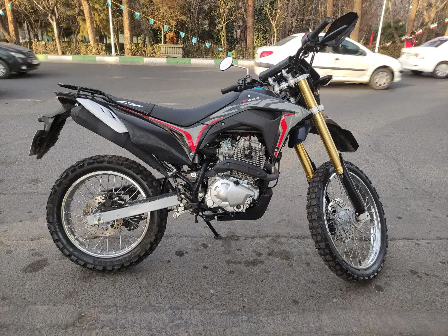 تریل باسل 250|موتورسیکلت|قم, حاج زینل|دیوار