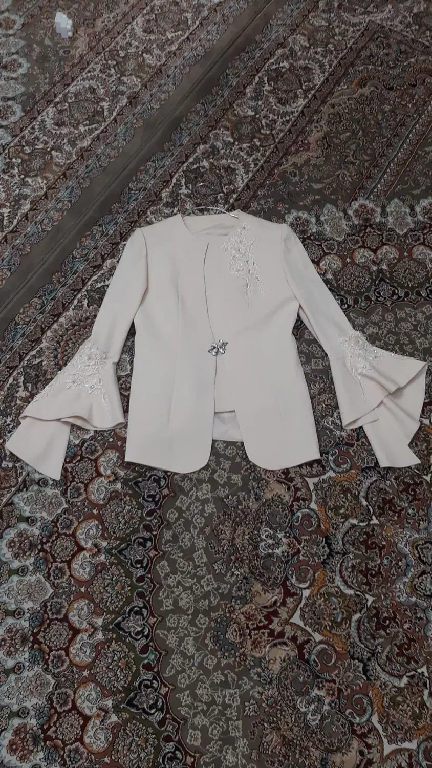 لباس|لباس|بوئین زهرا, |دیوار