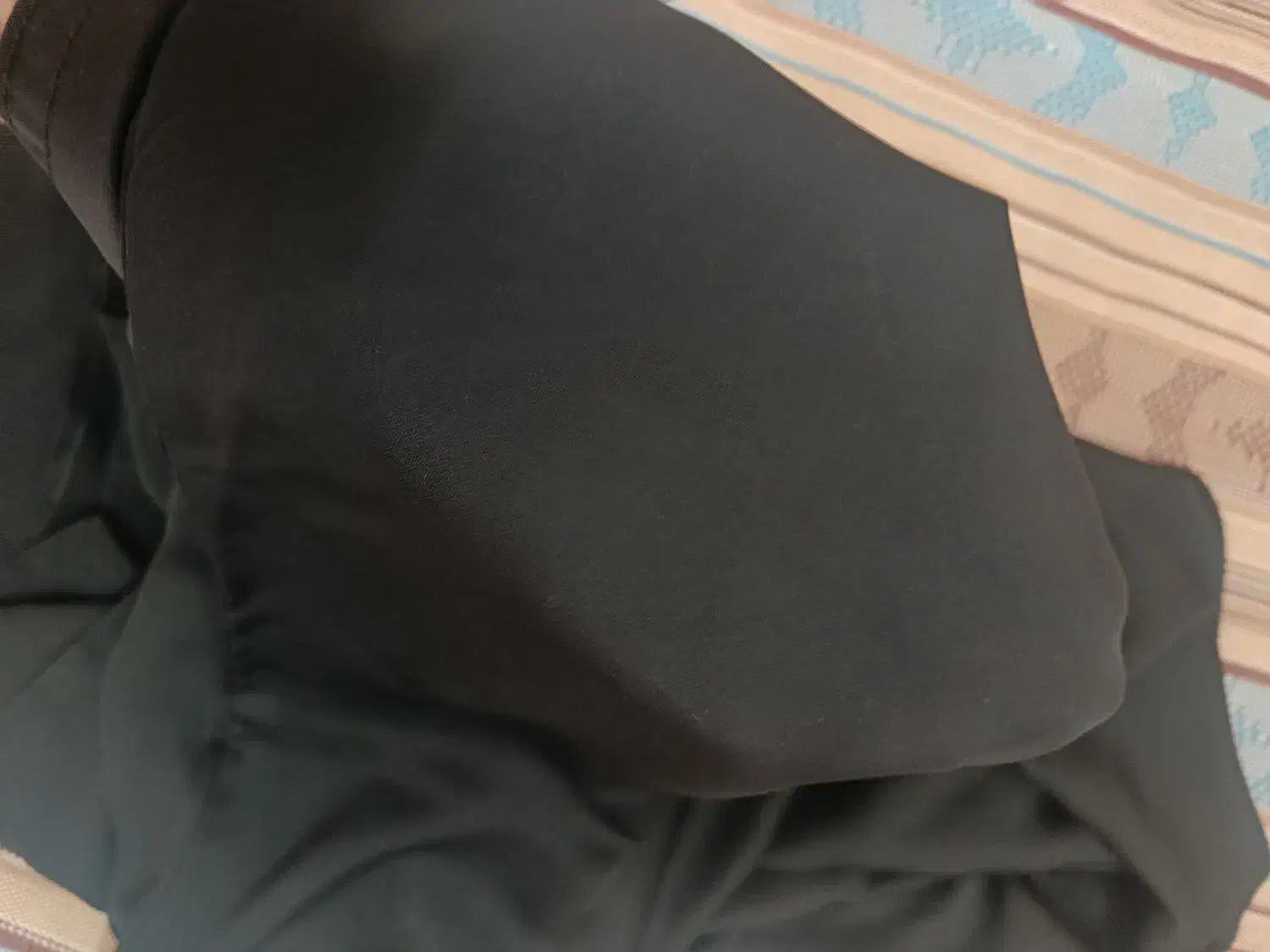 چادر لبنانی|لباس|اصفهان, دانشگاه اصفهان|دیوار