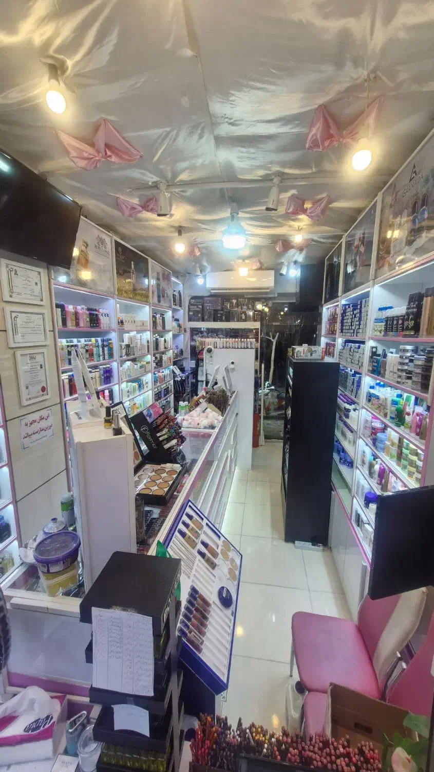 فروشنده ویترین فروشگاه|فروشگاه و مغازه|اصفهان, شاهد|دیوار