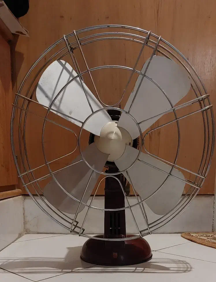 پنکه قدیمی آنتیک|کلکسیون اشیاء عتیقه|اصفهان, خلیل آباد|دیوار