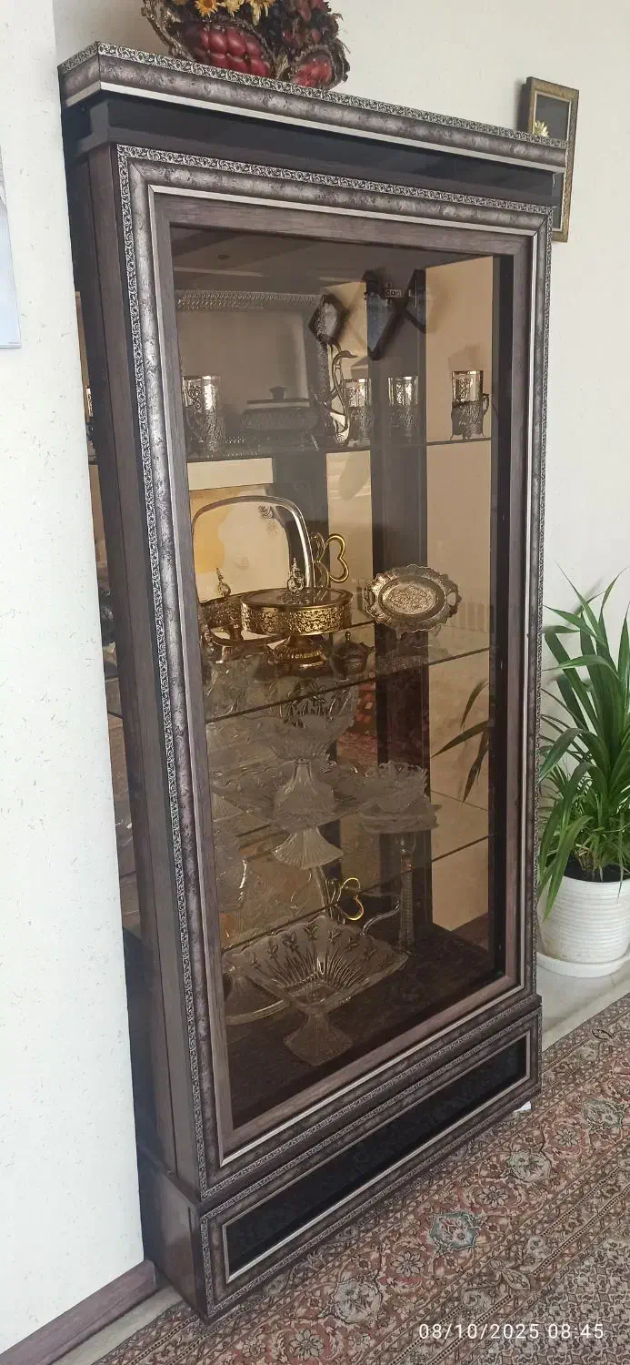 ویترین|بوفه، ویترین، کنسول|شاهین‌شهر, مخابرات (شهید بهشتی)|دیوار