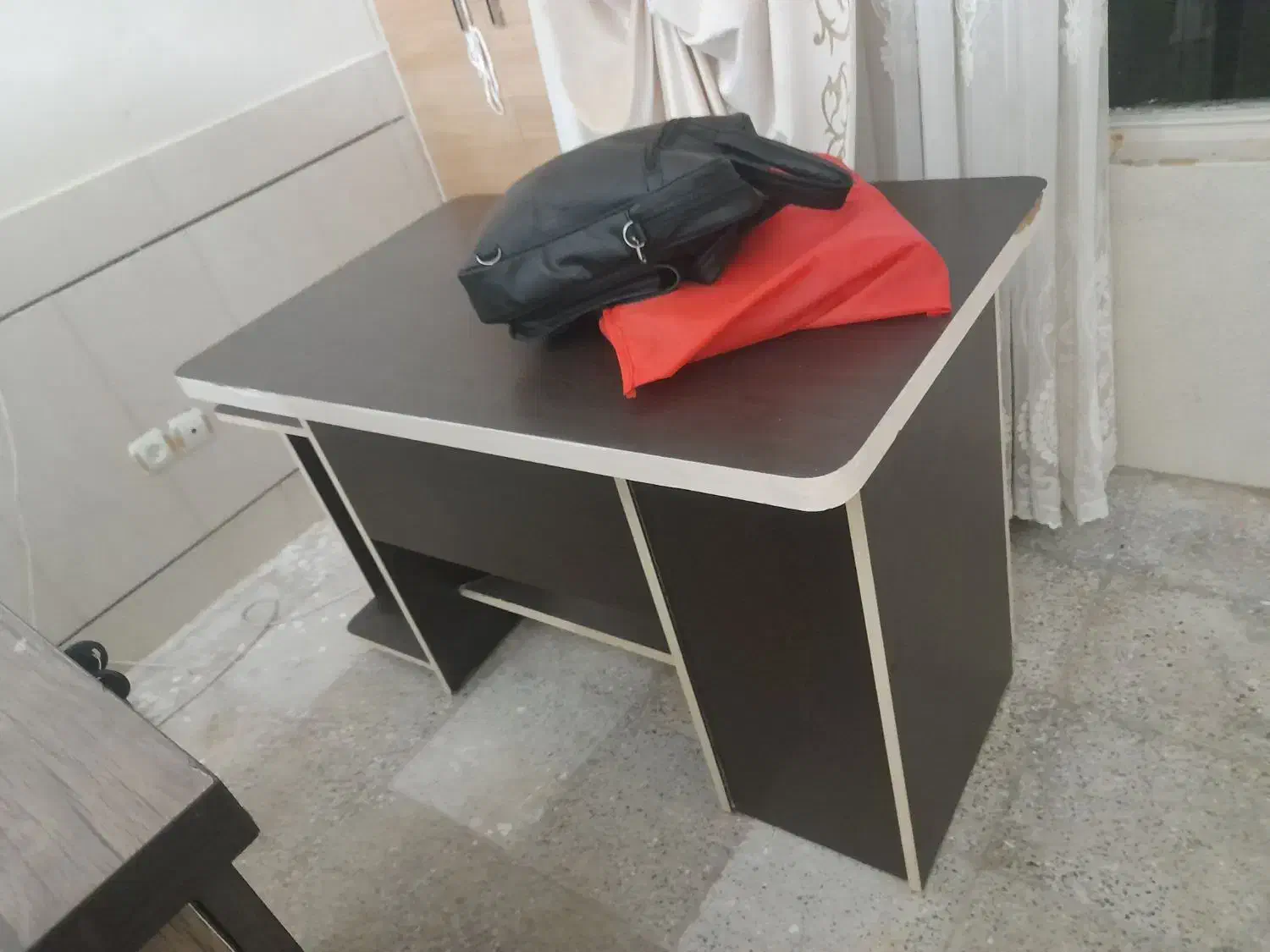 میز کامپیوتر|میز تحریر و کامپیوتر|برخوار, |دیوار