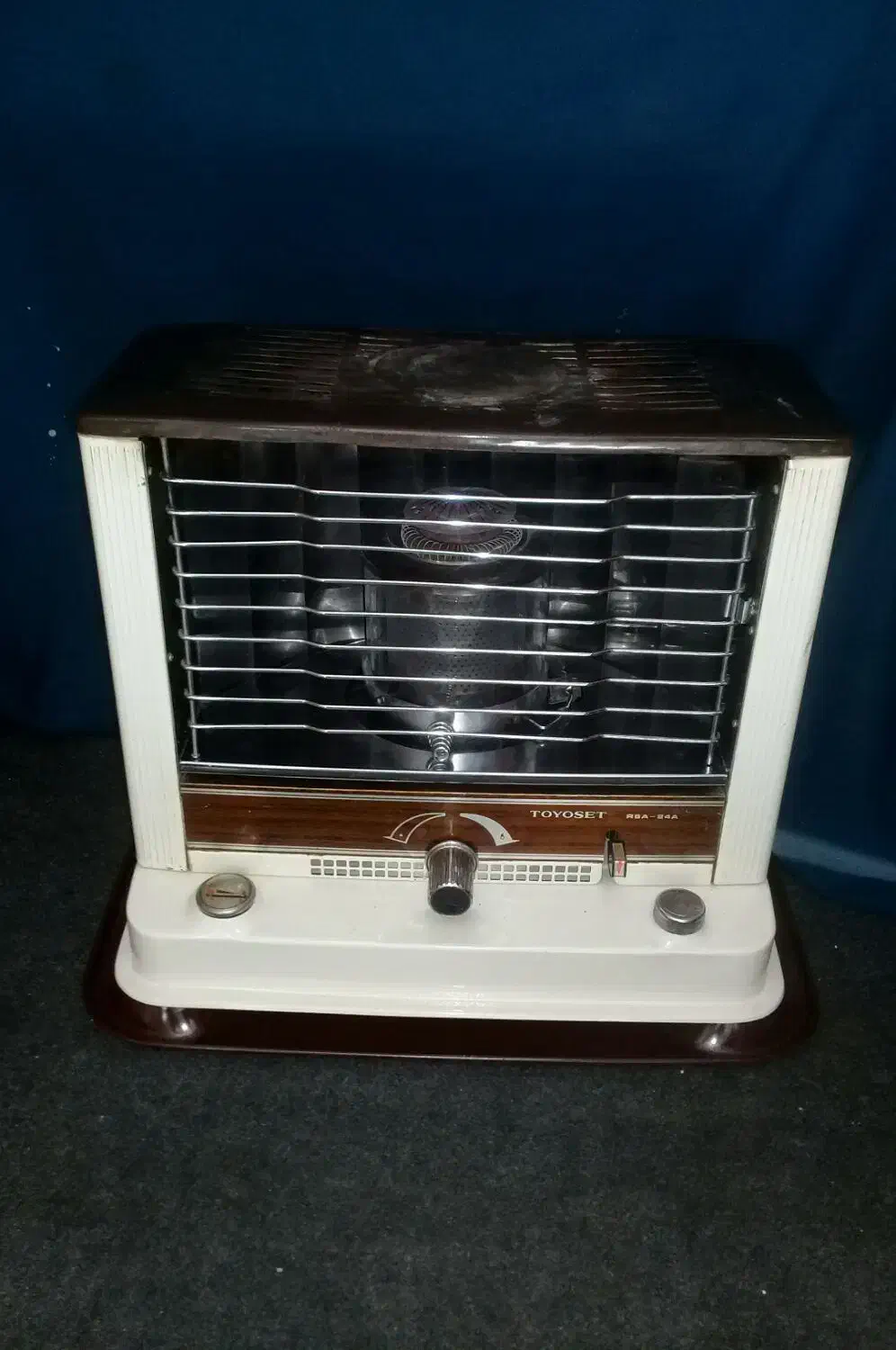 بخاری نفتی تیوست|بخاری، هیتر، شومینه|کرج, باغستان|دیوار