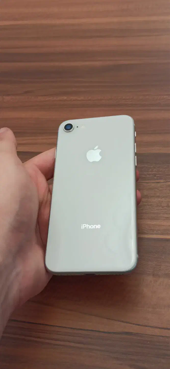 ایفون ۸ سفید در حد نو|موبایل|تبریز, |دیوار