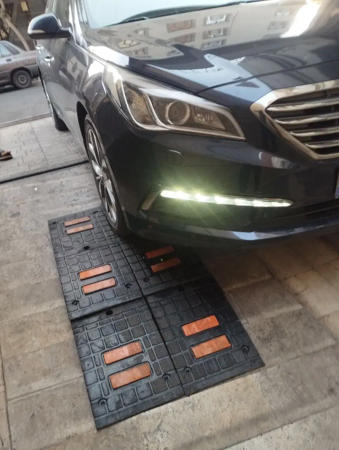 نصب سرعتگیر نصب استوانه نصب ضربه گیر ستونی|قطعات یدکی و لوازم جانبی|تهران, بازار|دیوار