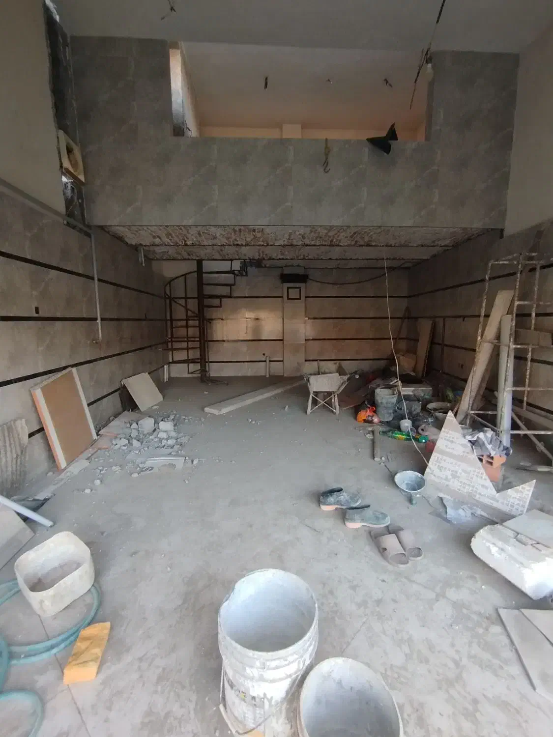 ملک تجاری با آب برق گاز|فروش مغازه و غرفه|امیرکلا, |دیوار