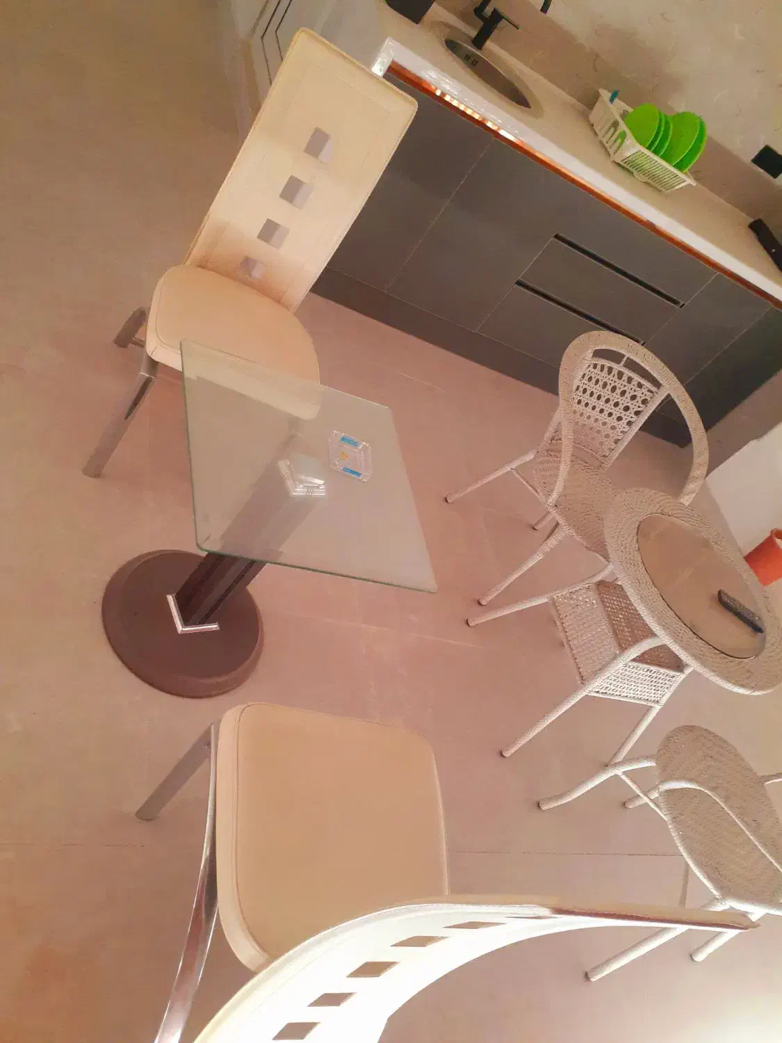 میز و صندلی دو نفره زیبا و شیک|میز و صندلی غذاخوری|قشم, |دیوار