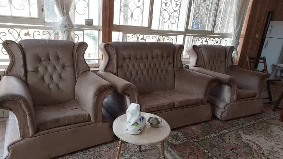 مبل هفت نفره مرتب و تمیز|مبلمان خانگی و میز عسلی|طرقبه, |دیوار