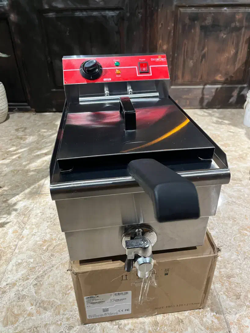 سرخ کن صنعتی ۱۰ لیتری برند دیاموند شیر تخلیه دار|کافیشاپ و رستوران|رامسر, |دیوار