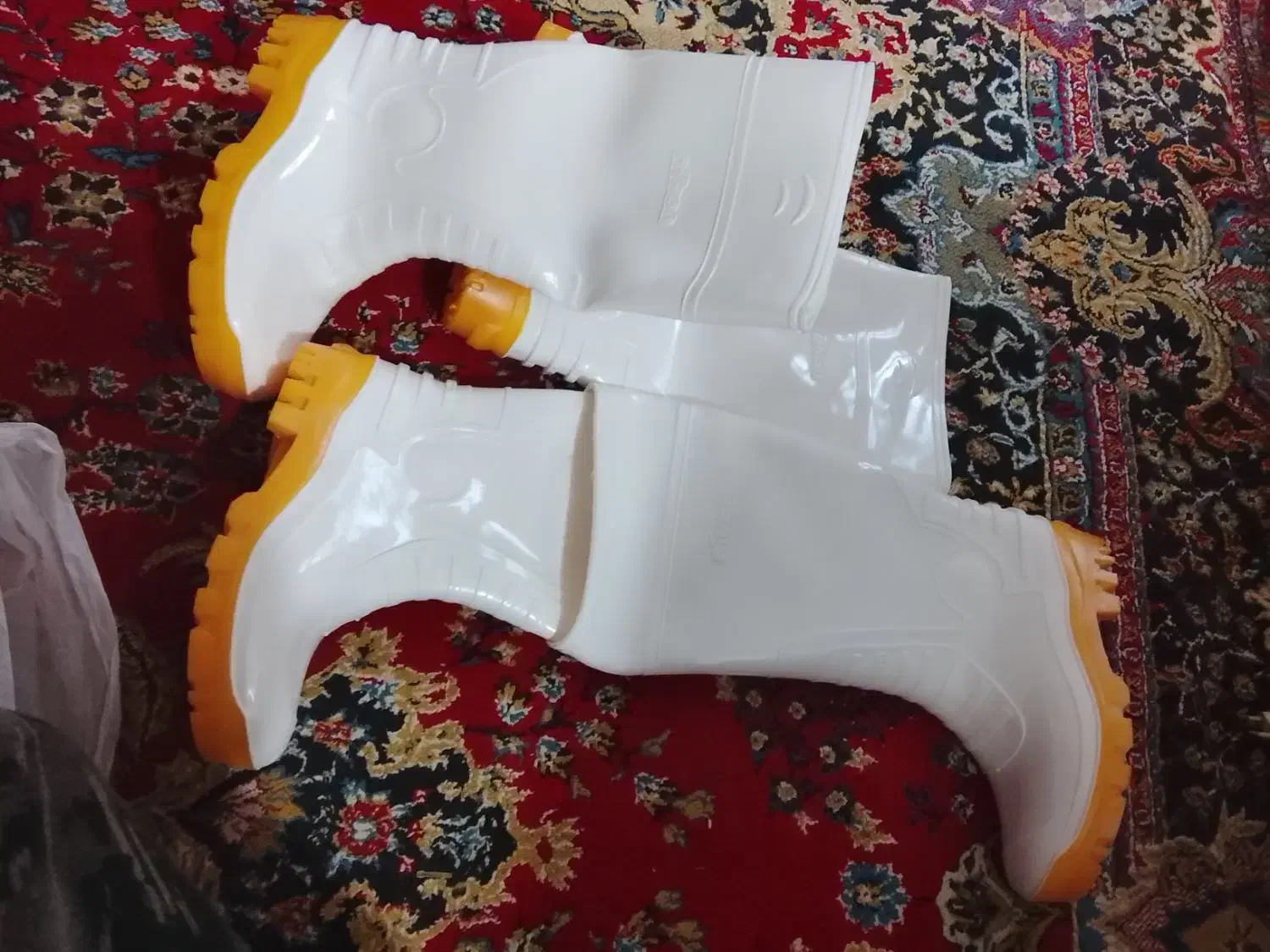 چکمه|کیف، کفش، کمربند|آق قلا, |دیوار