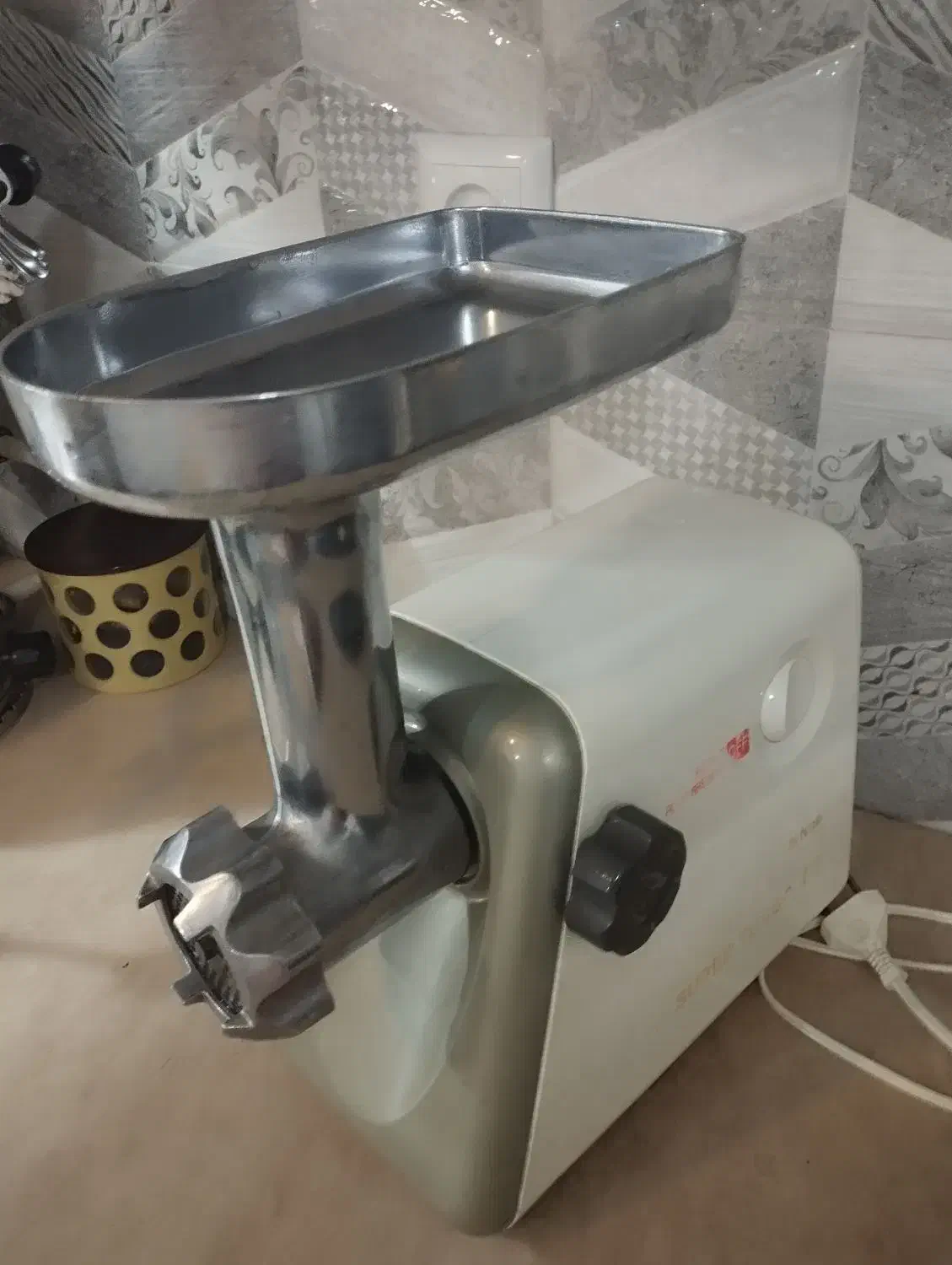 چرخ گوشت|خردکن، آسیاب، غذاساز|مهاباد (آذربایجان غربی), |دیوار