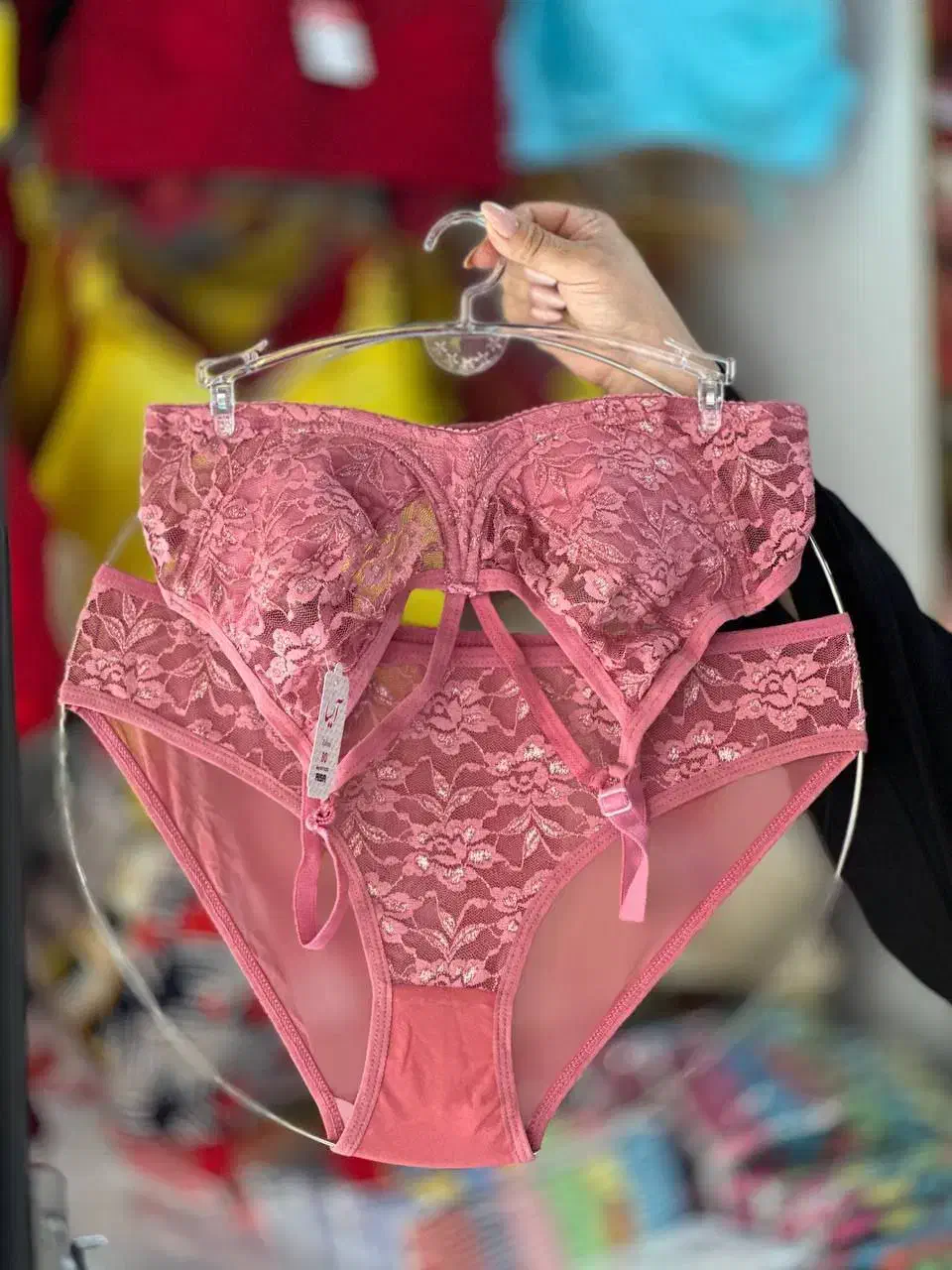 تولیدی لباس زیر و....|لباس|اصفهان, نقش جهان|دیوار