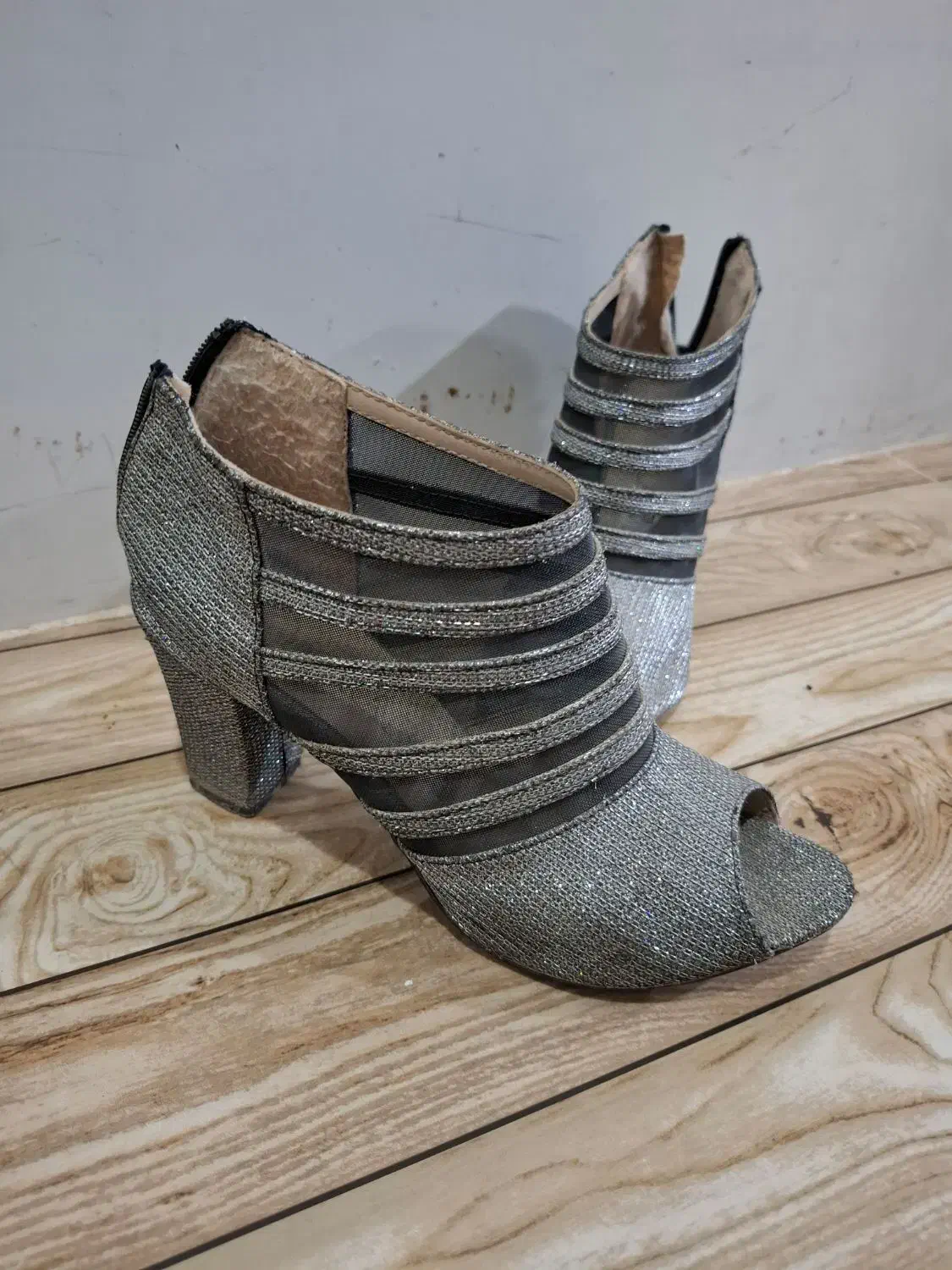 کفش مجلسی|کیف، کفش، کمربند|سرپل ذهاب, |دیوار