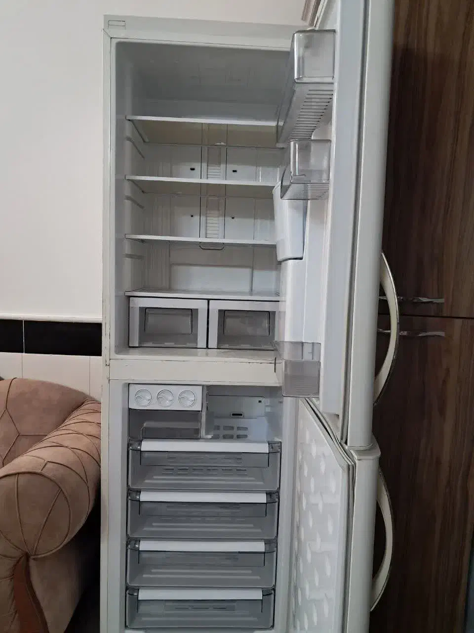 یخچال|یخچال و فریزر|قم, شاه سید علی|دیوار