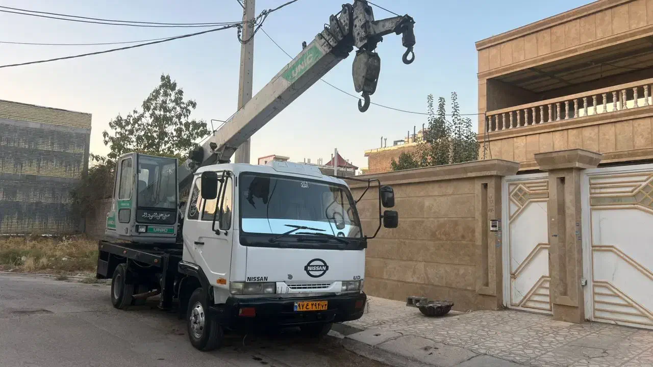 جرثقیل برای تیرچه گذاری نصب اسکلت تخلیه میلگرد7تن|خدمات حمل و نقل|نسیم‌شهر, |دیوار