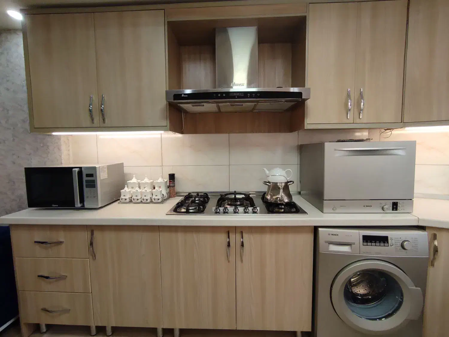 اجاره آپارتمان مبله زعفرانیه فقط ماهیانه ۷۵ متر|اجارهٔ کوتاهمدت آپارتمان و سوئیت|تهران, زعفرانیه|دیوار