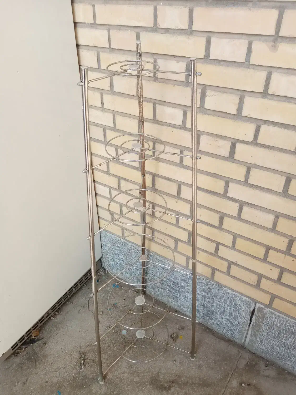 پایه قابلمه|آب‌چکان و نظم‌دهنده ظروف|سبزوار, ولیعصر (نجار آباد)|دیوار