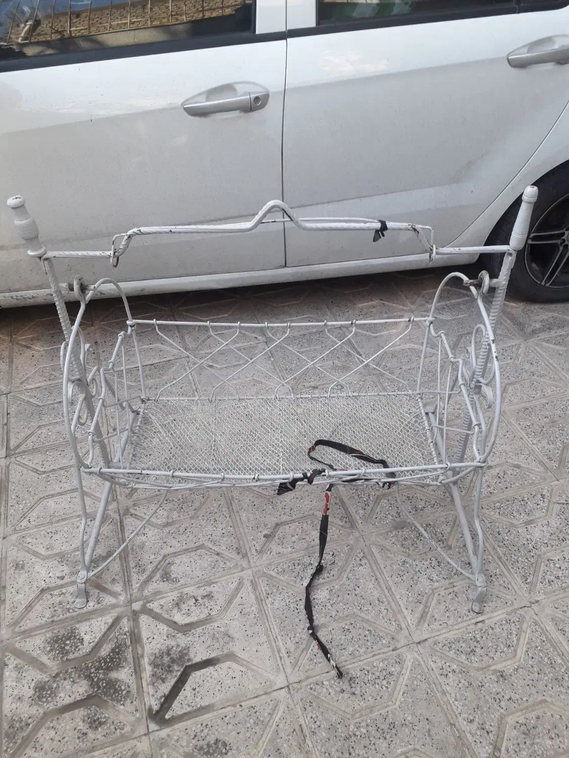 گهواره اهنی|تخت و صندلی بچه|مشهد, تلگرد|دیوار