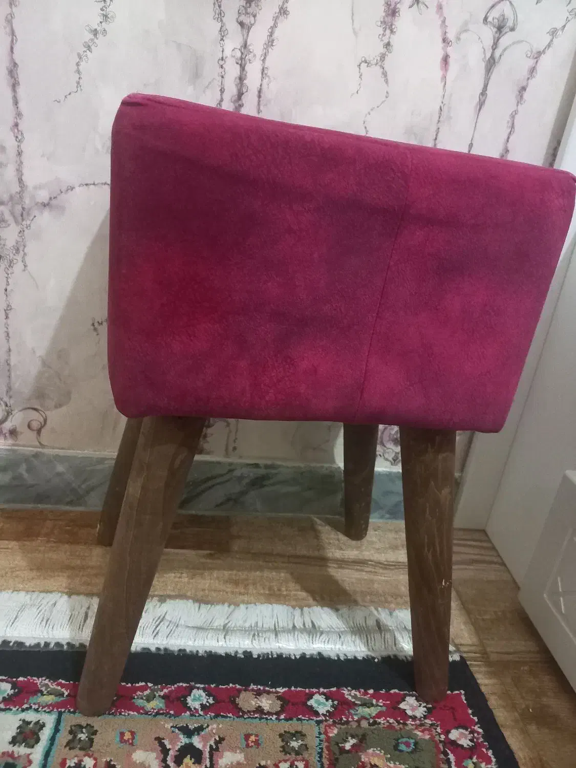 صندلی|صندلی و نیمکت|کرج, حصارک بالا|دیوار